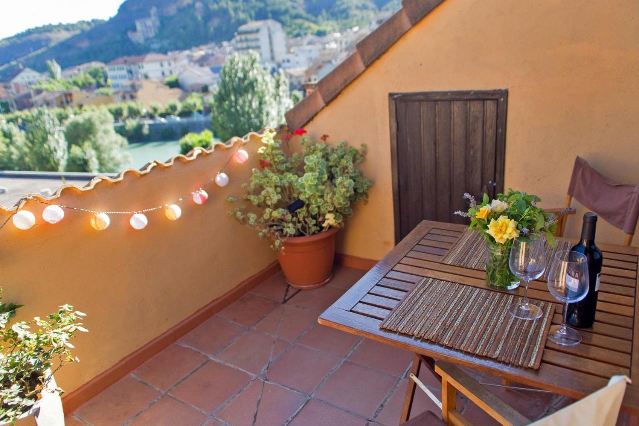 Atico Con Terraza En Graus-Pirineo De Huesca Appartement Buitenkant foto